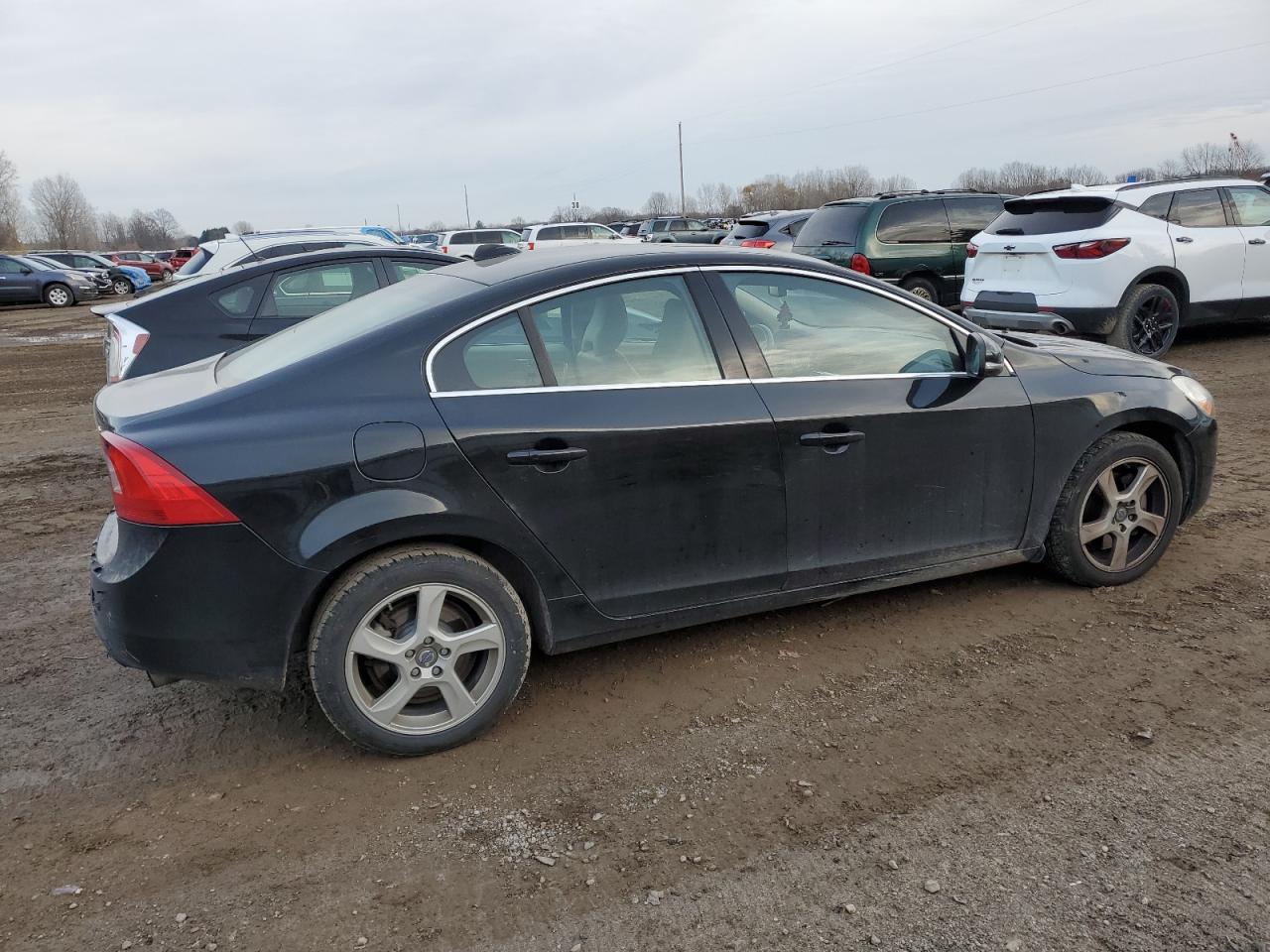 VIN YV1612FS8D1228558 2013 VOLVO S60 no.3