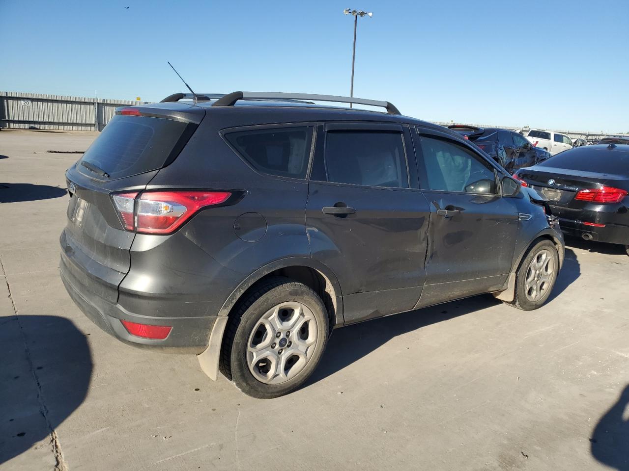 VIN 1FMCU0F75JUB83262 2018 FORD ESCAPE no.3