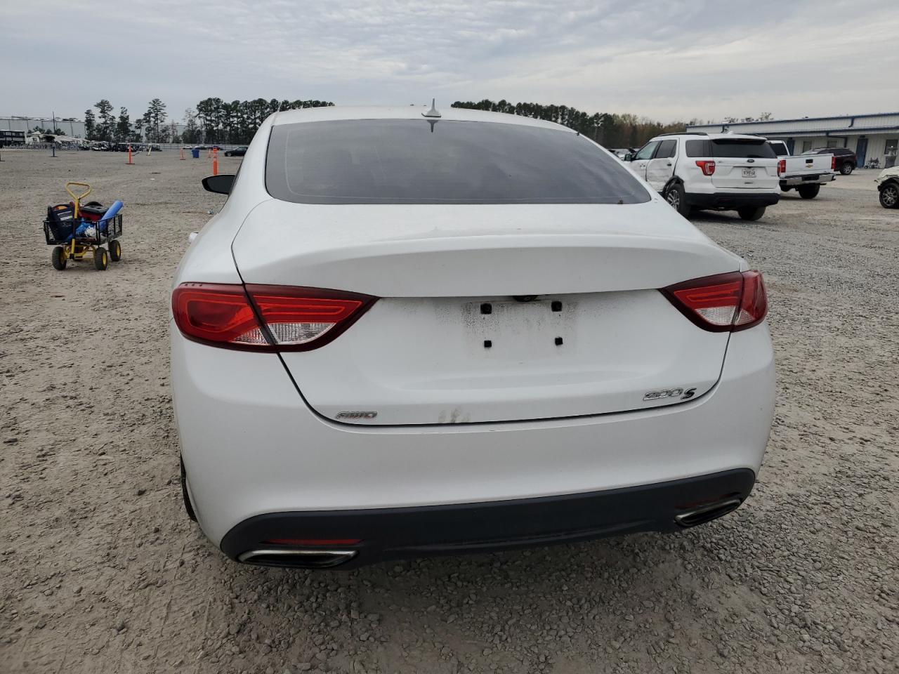 2015 Chrysler 200 - Image 6