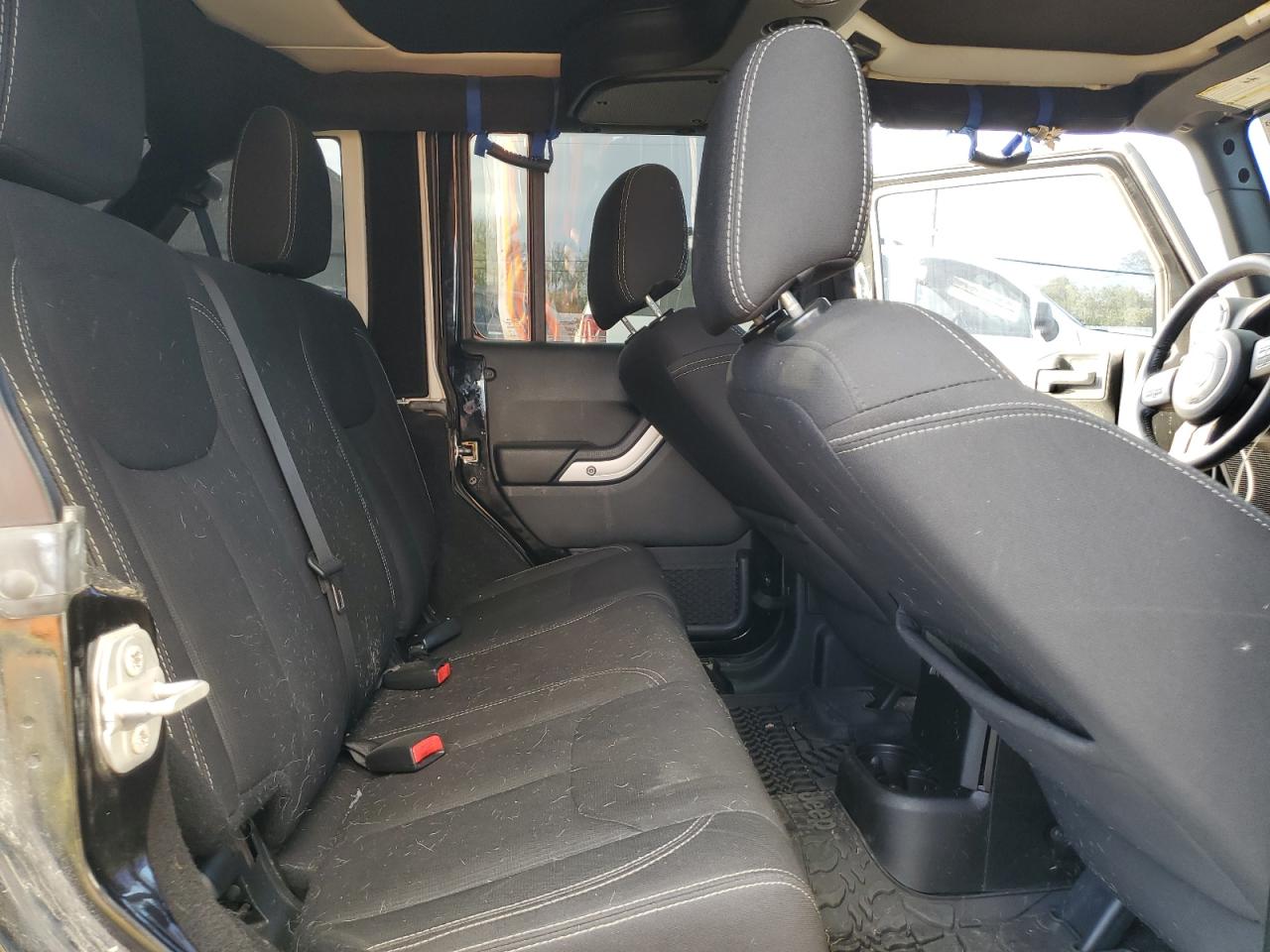 2017 Jeep Wrangler - Image 10