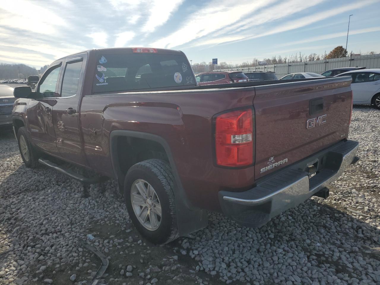 2017 GMC Sierra - Image 2