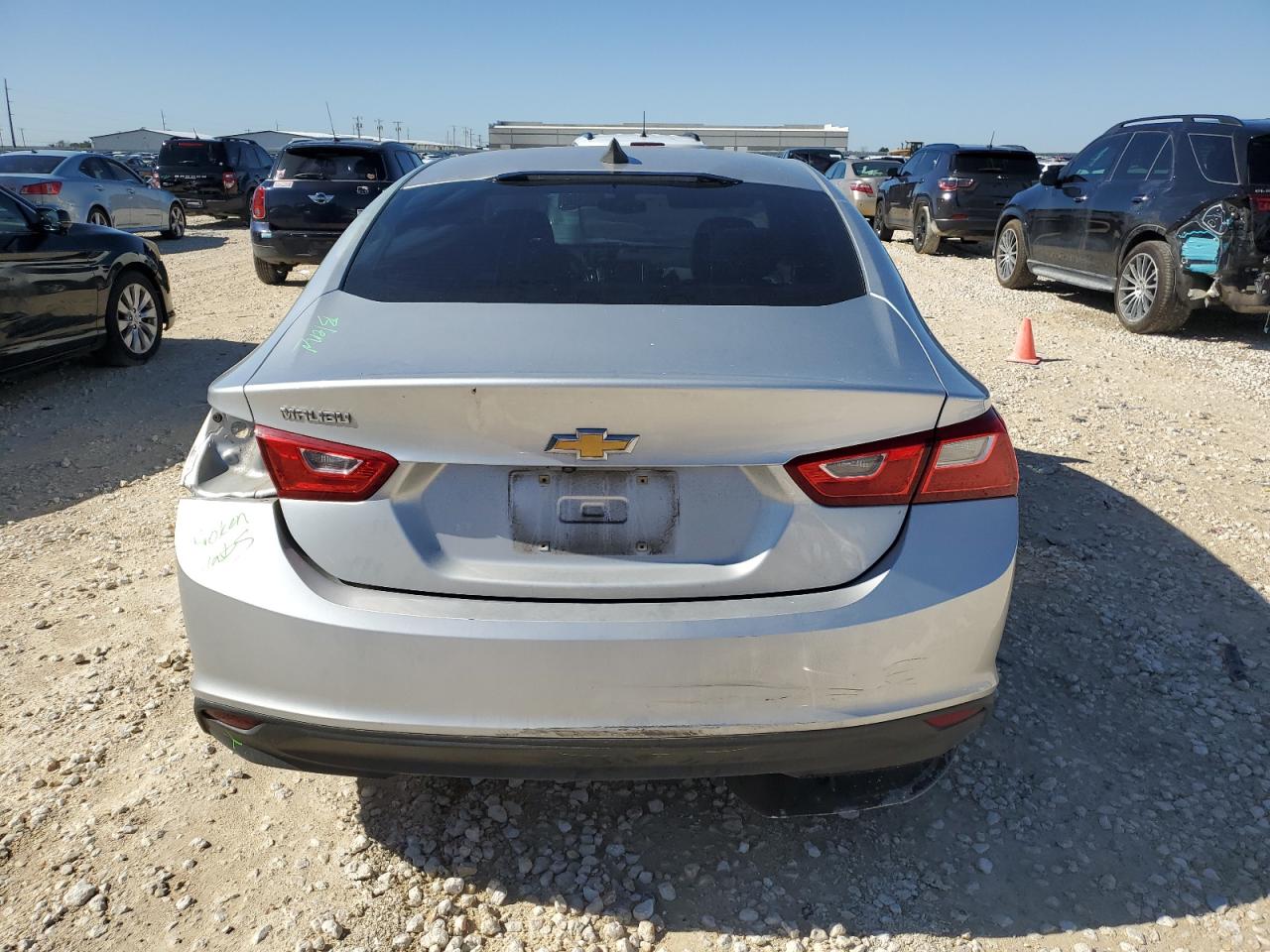 2017 Chevrolet Malibu - Image 6