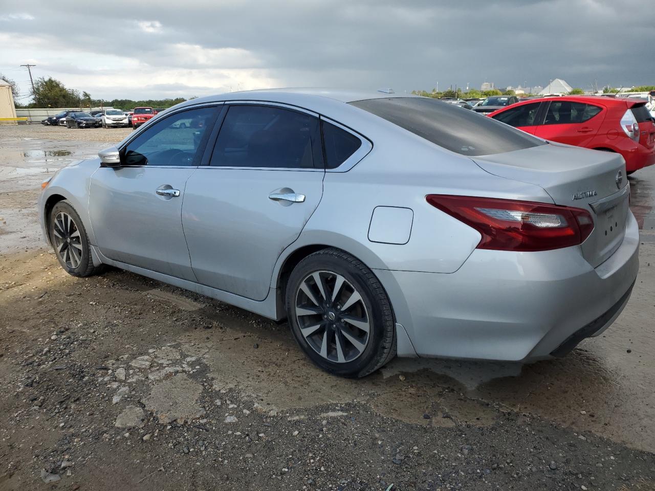 2018 Nissan Altima - Image 2