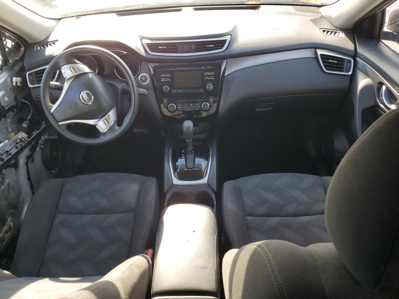2015 Nissan Rogue - Image 8