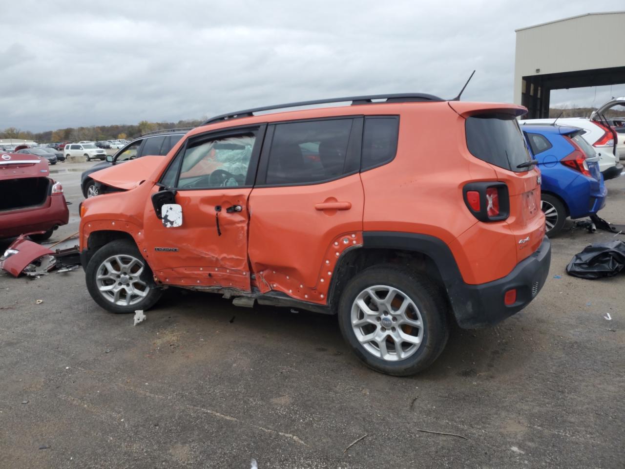 2015 Jeep Renegade - Image 2