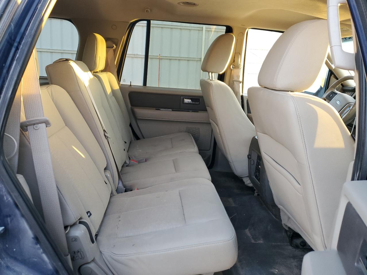 2011 Ford Expedition - Image 11