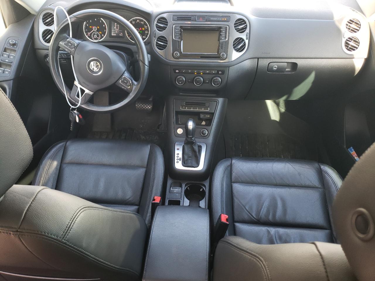 2017 Volkswagen Tiguan - Image 8