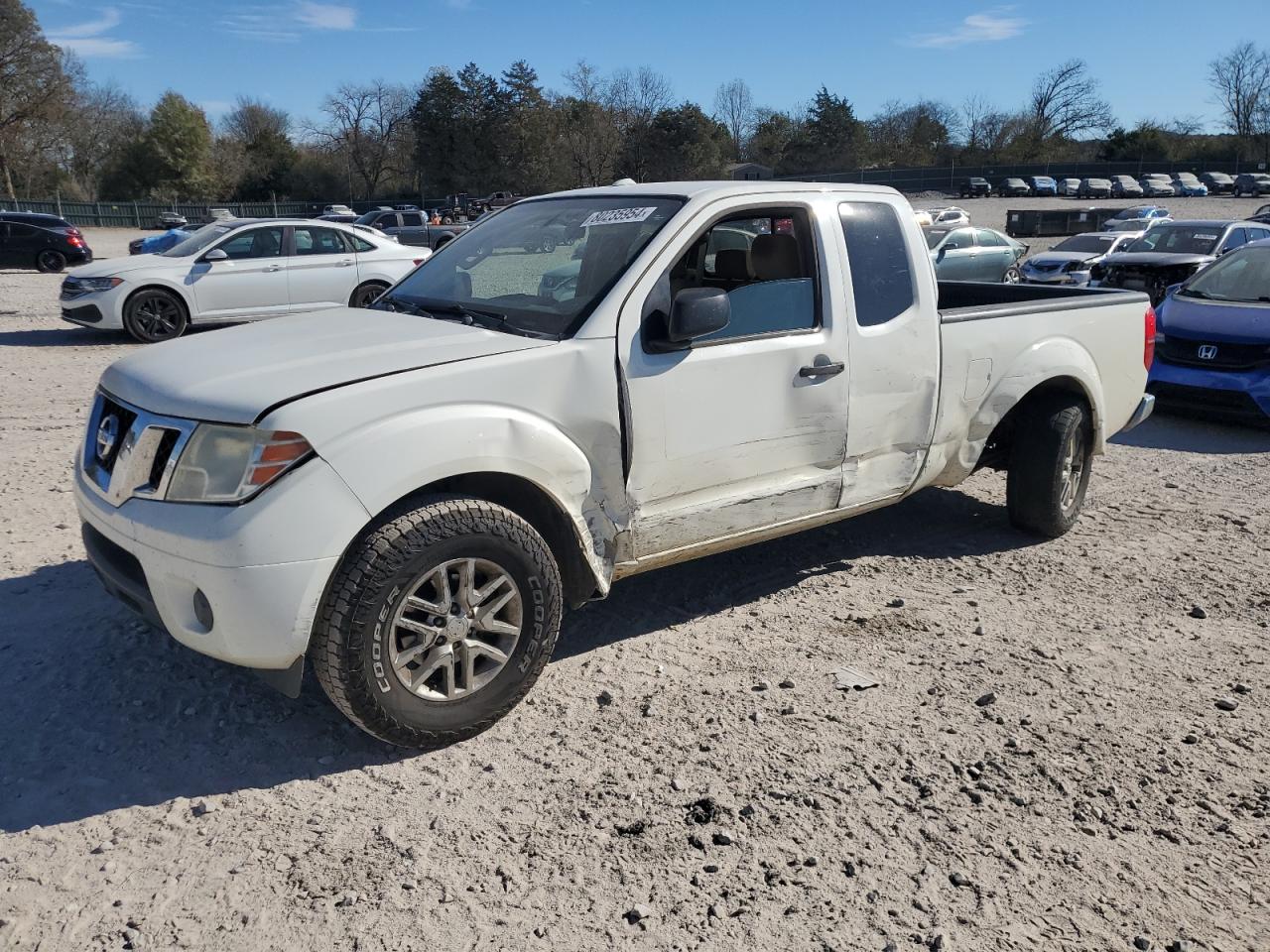2015 Nissan Navara (Frontier) - Image 1