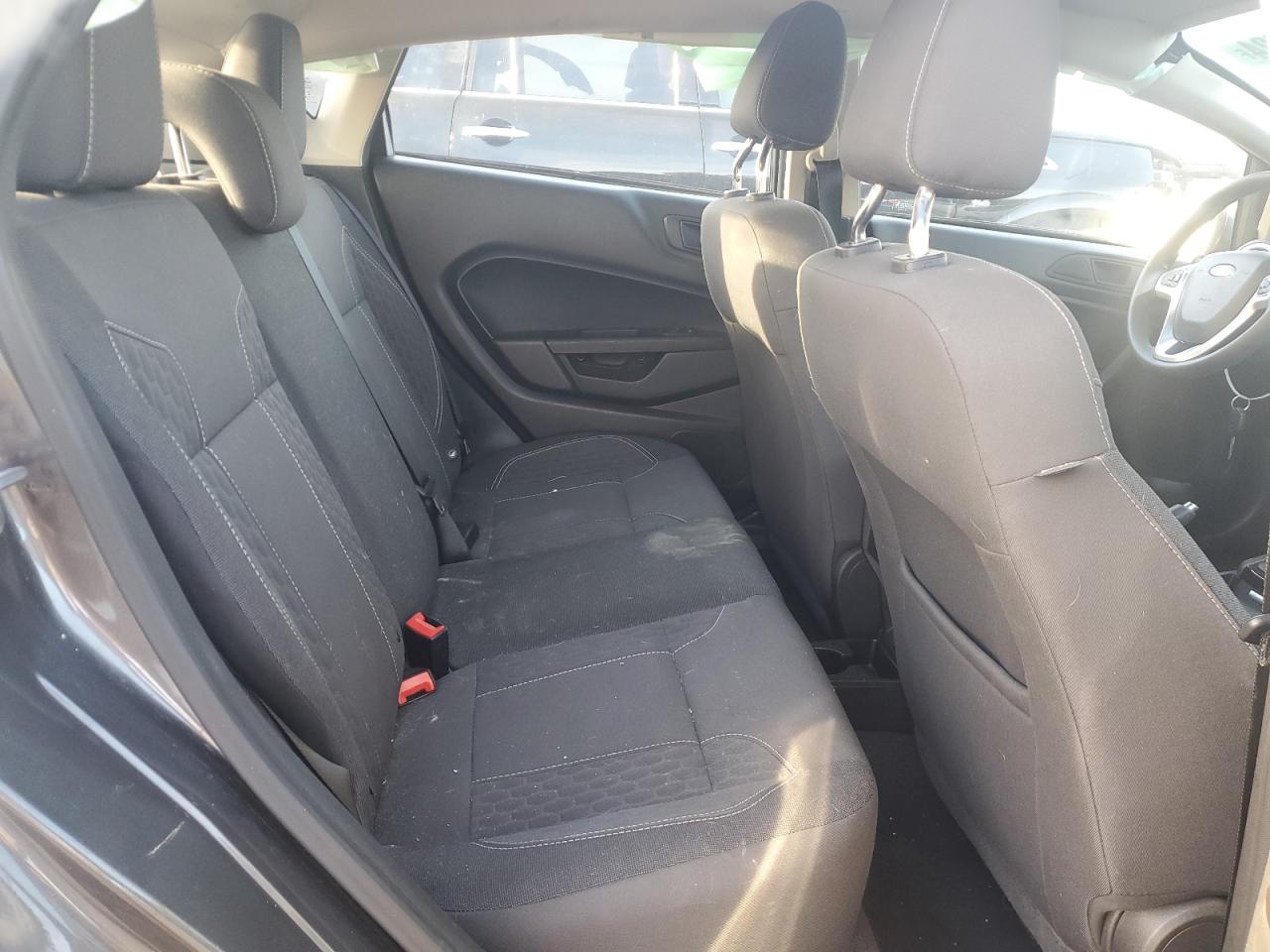 2018 Ford Fiesta - Image 11