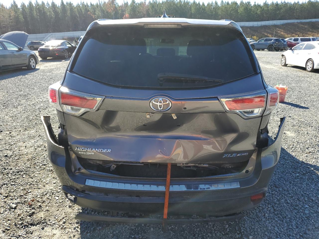 VIN 5TDJKRFH1GS330138 2016 TOYOTA HIGHLANDER no.6