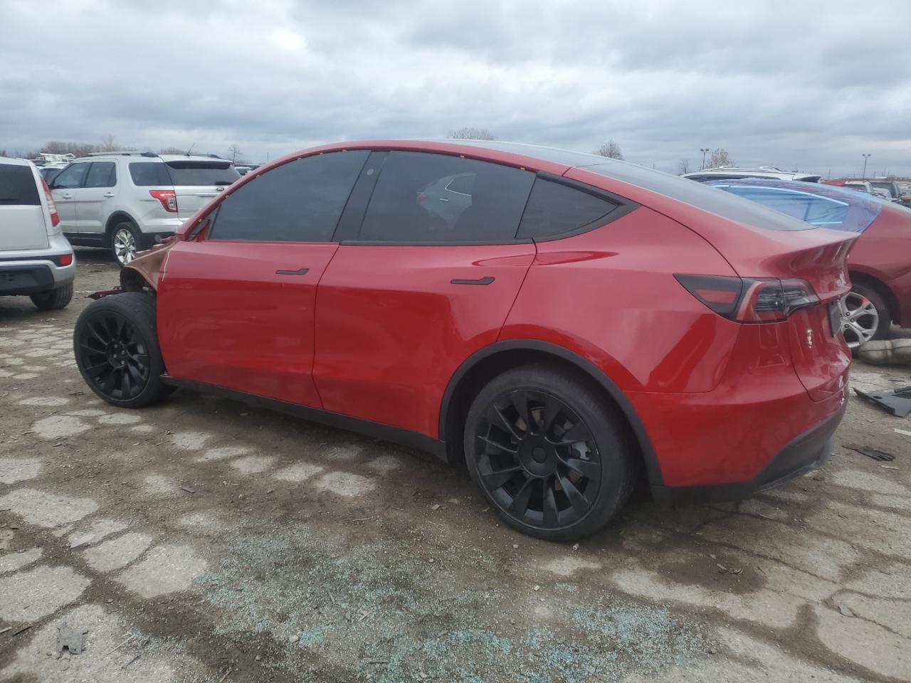 VIN 7SAYGDEE3NF444849 2022 TESLA MODEL Y no.2