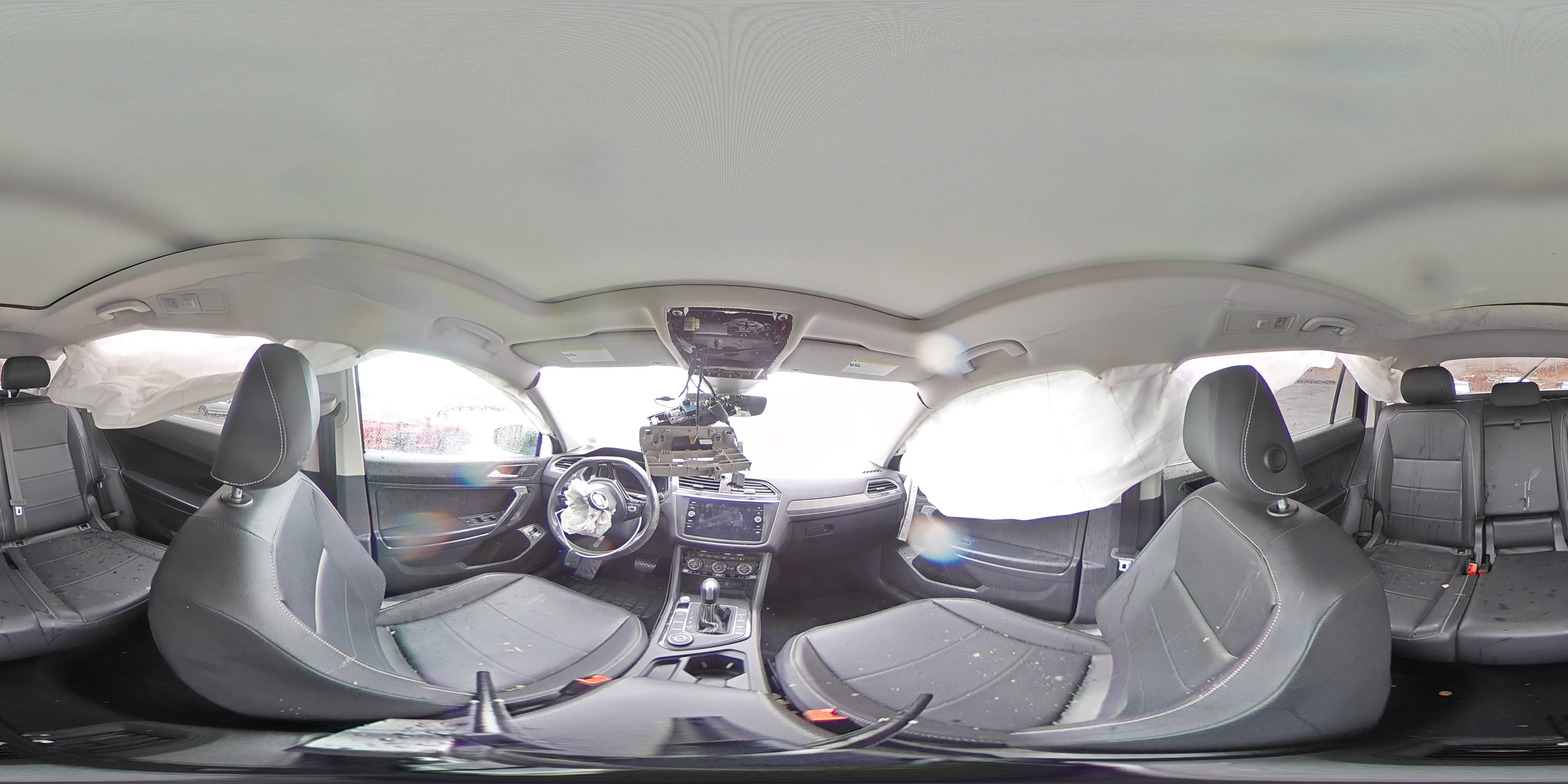 2021 Volkswagen Tiguan - Image 14