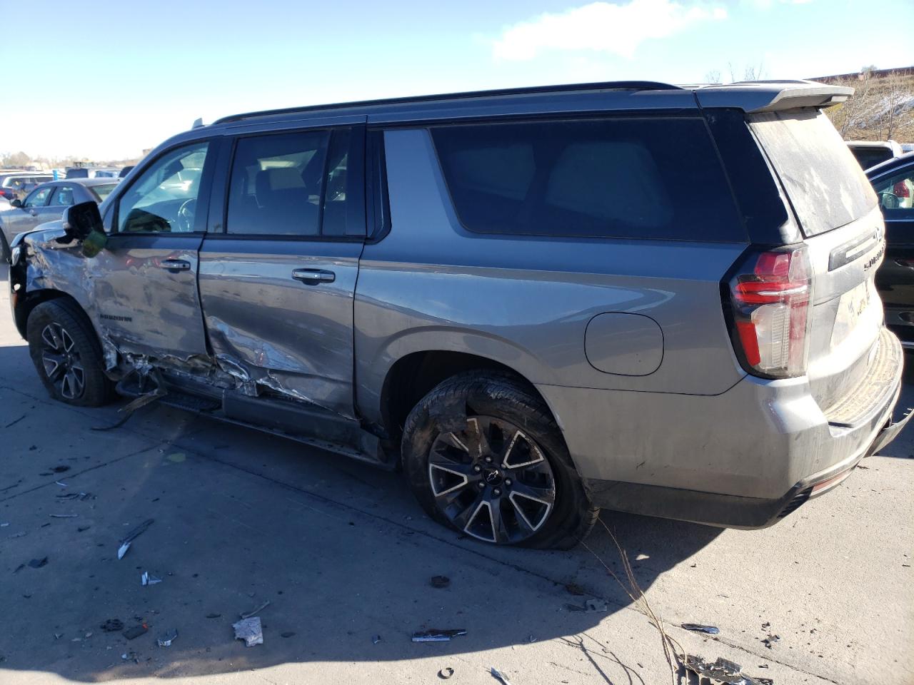 2021 Chevrolet Suburban - Image 2