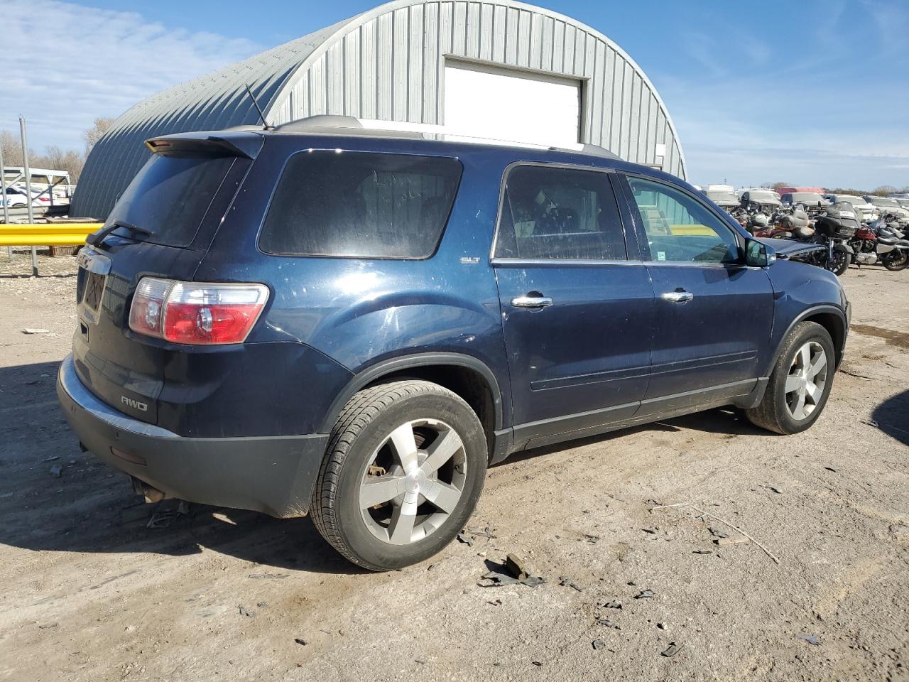 2011 GMC Acadia - Image 3