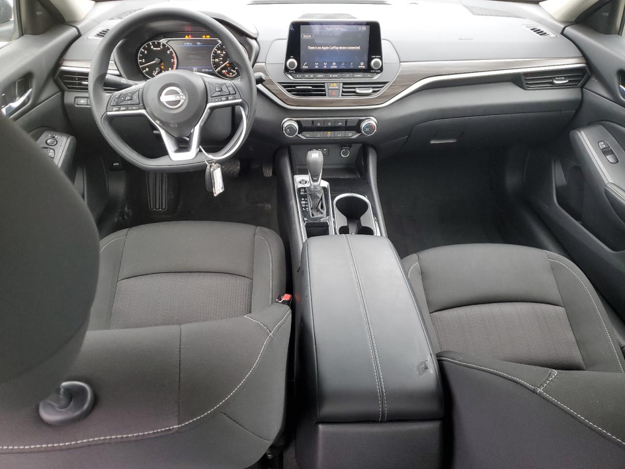 2024 Nissan Altima - Image 8