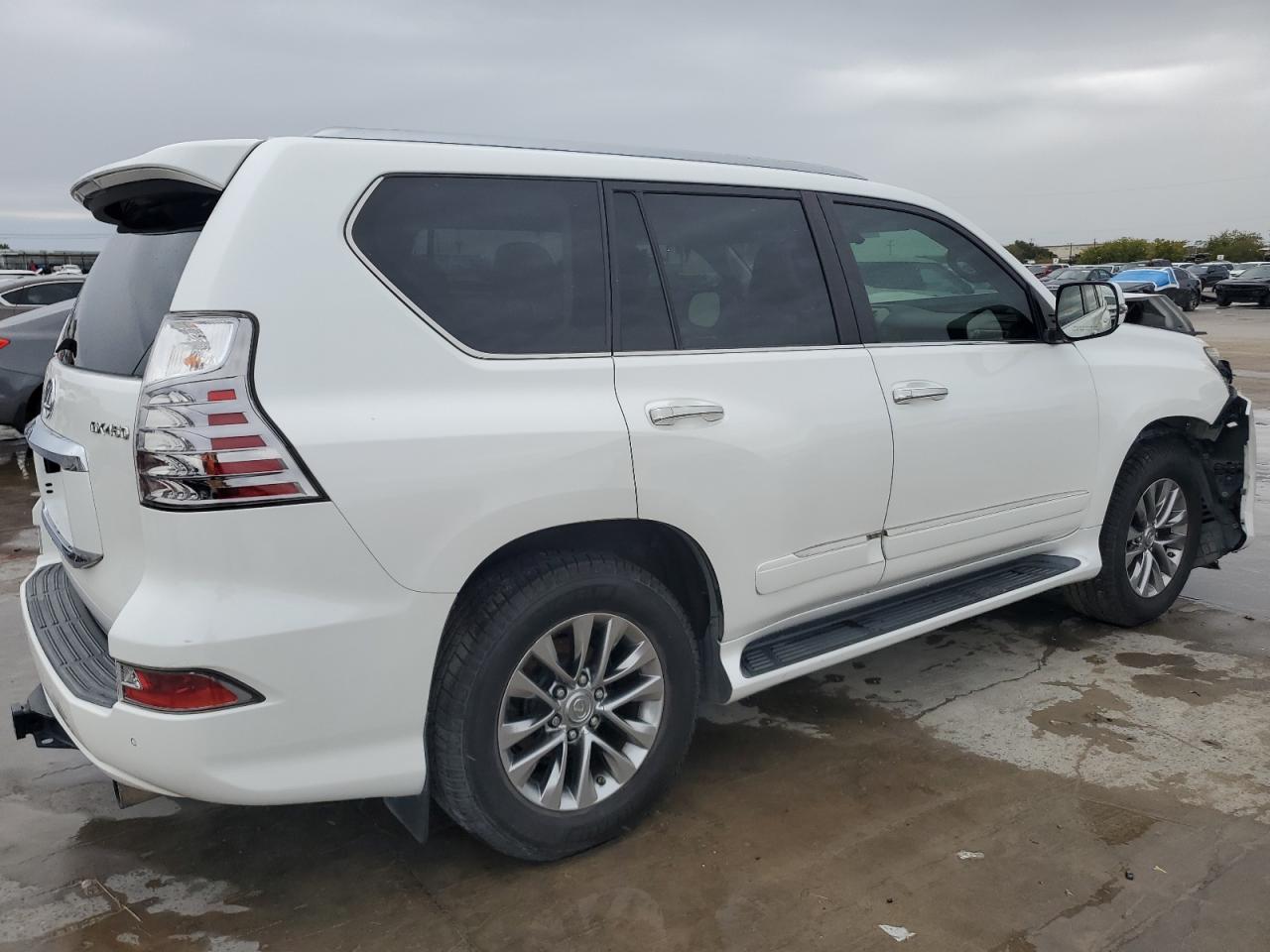 2014 Lexus GX - Image 3