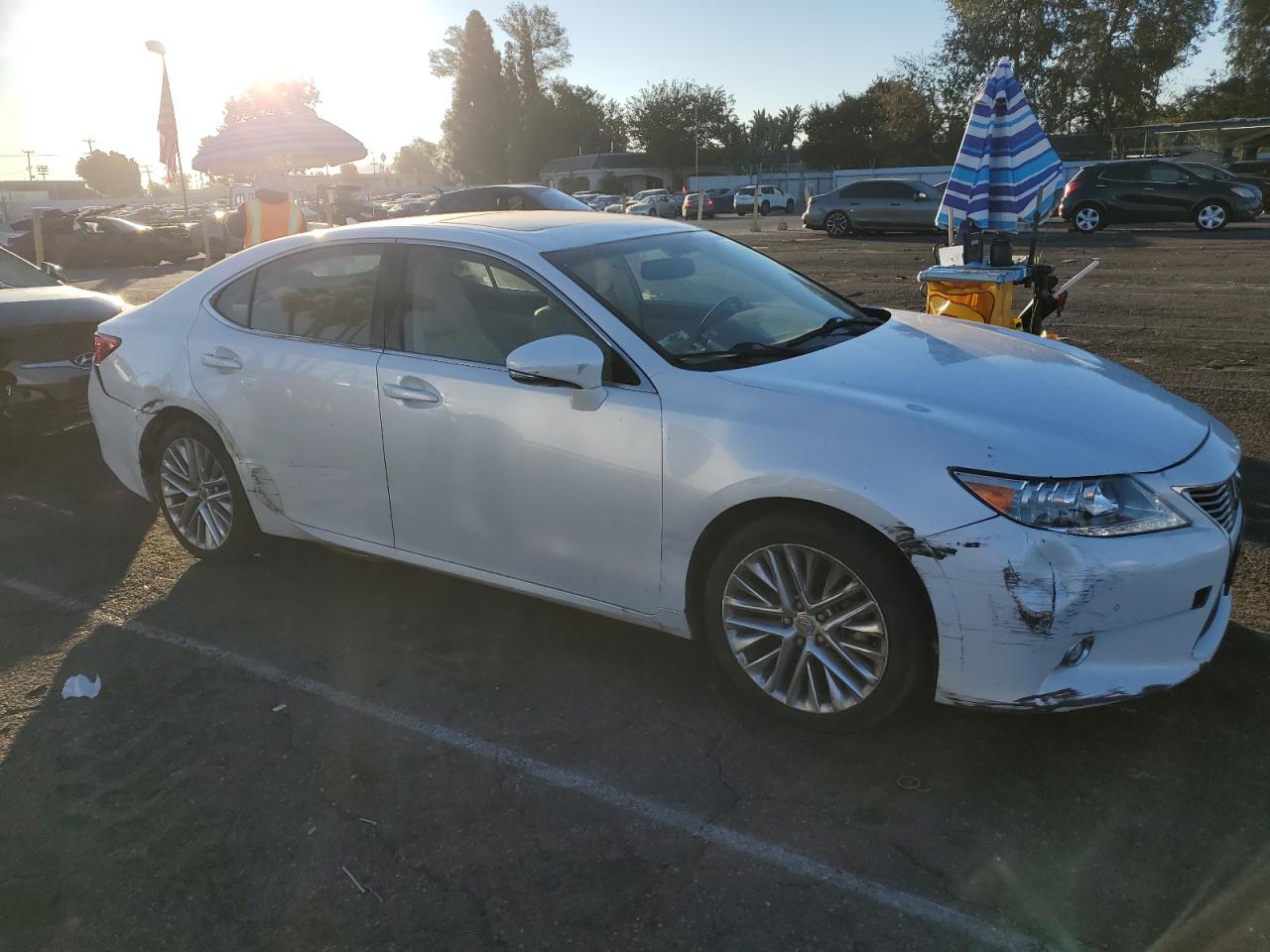 VIN JTHBK1GG4E2142969 2014 LEXUS ES350 no.4