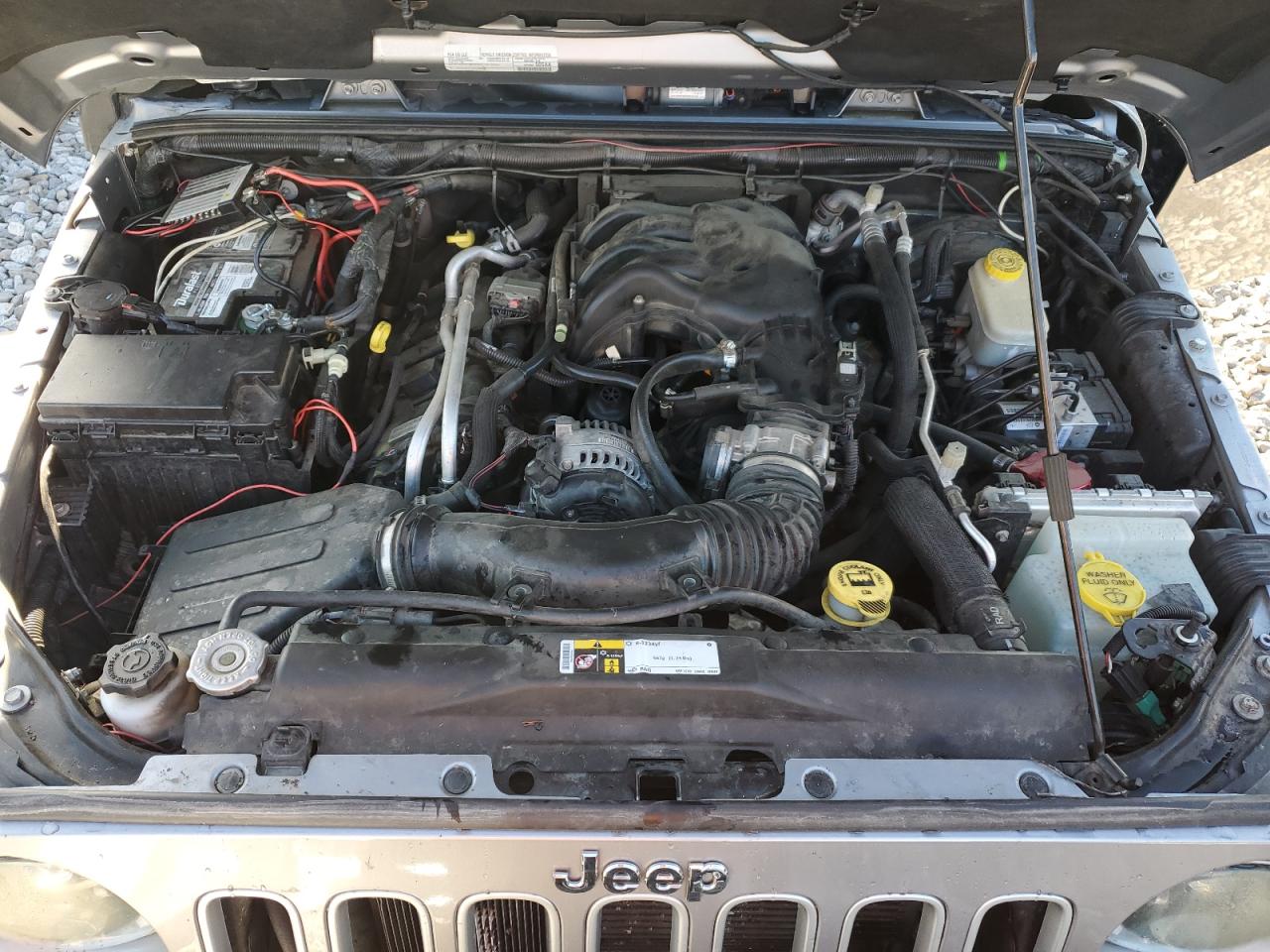 2016 Jeep Wrangler - Image 11