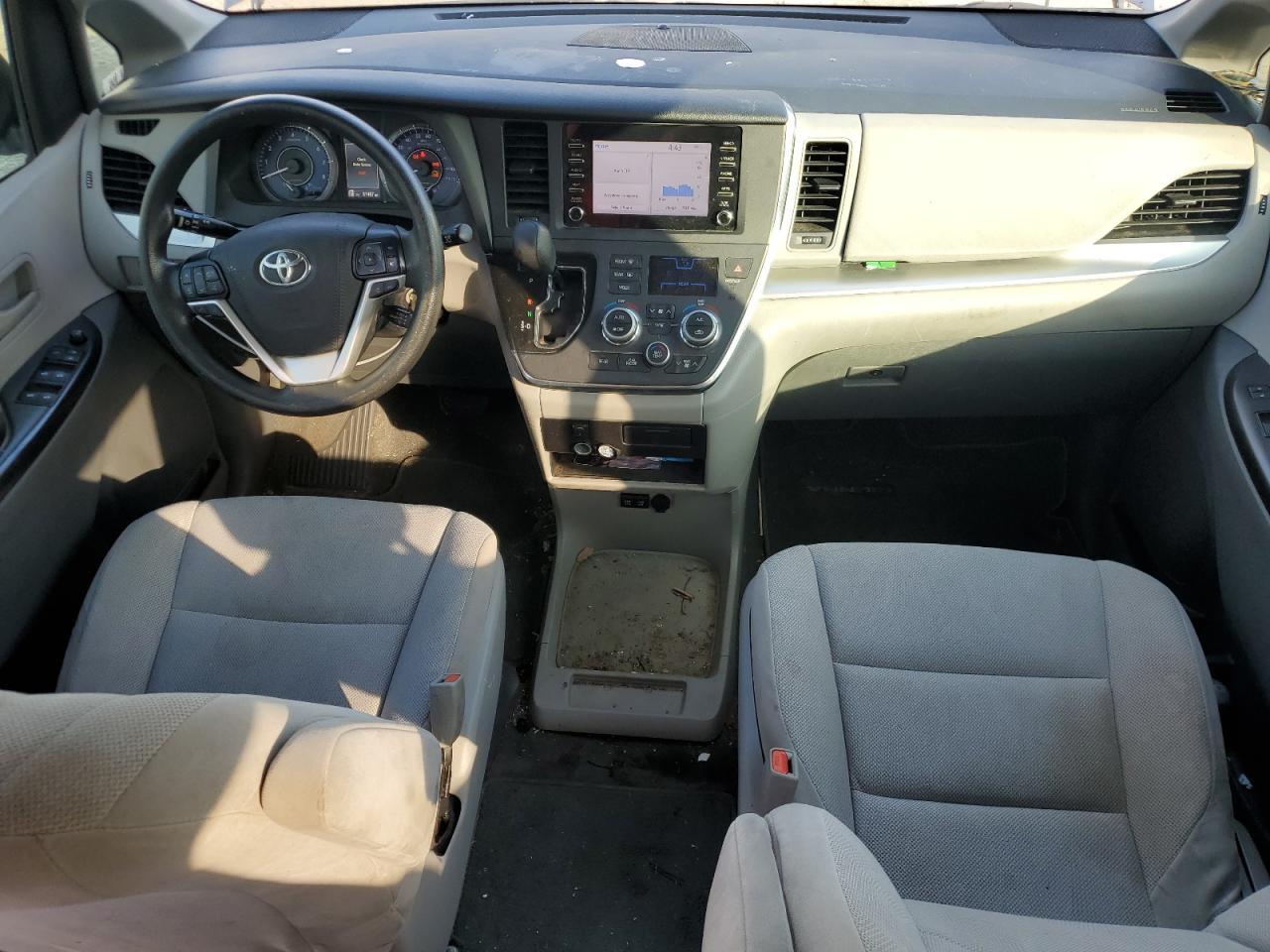 2019 Toyota Sienna - Image 8