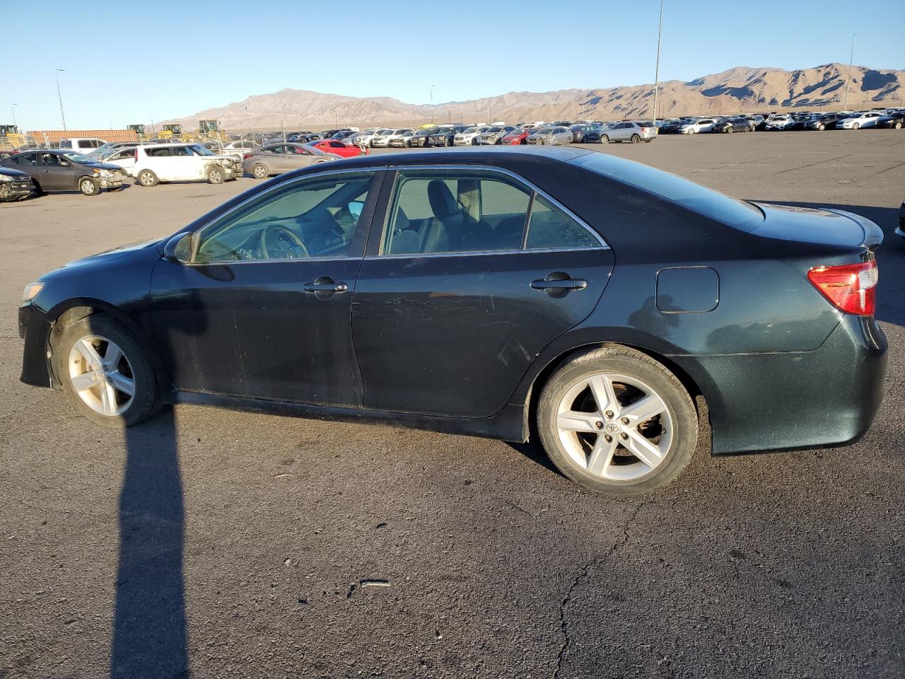 VIN 4T1BF1FK1DU672763 2013 TOYOTA CAMRY no.2