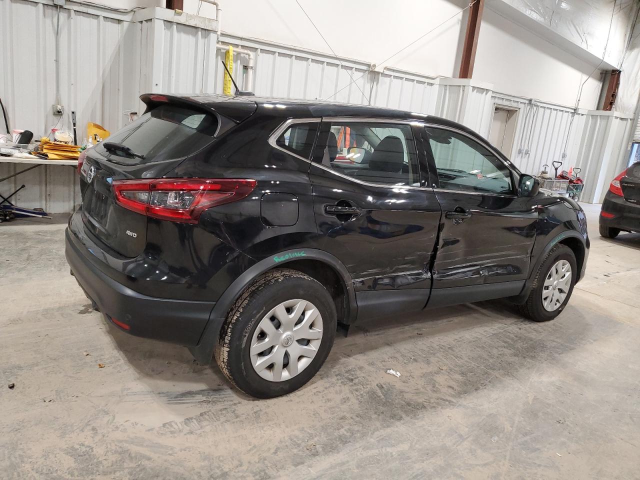2020 Nissan Rogue - Image 3