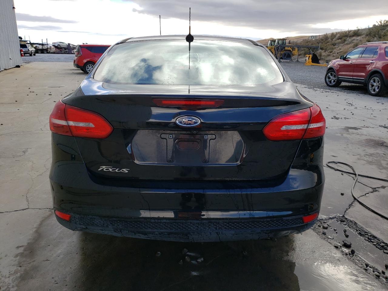 VIN 1FADP3E2XJL217778 2018 FORD FOCUS no.6