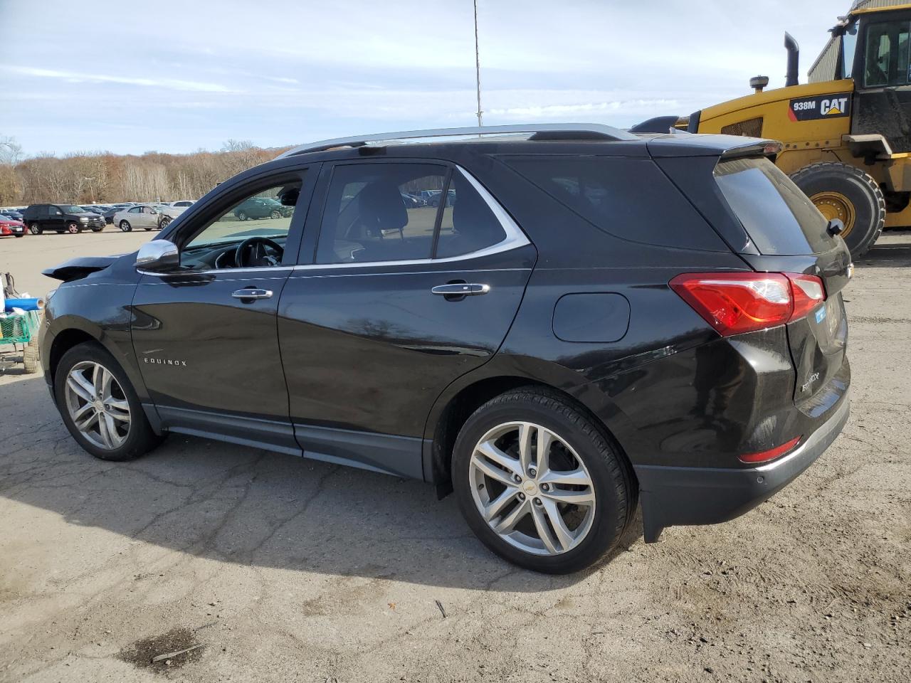 2018 Chevrolet Equinox - Image 2