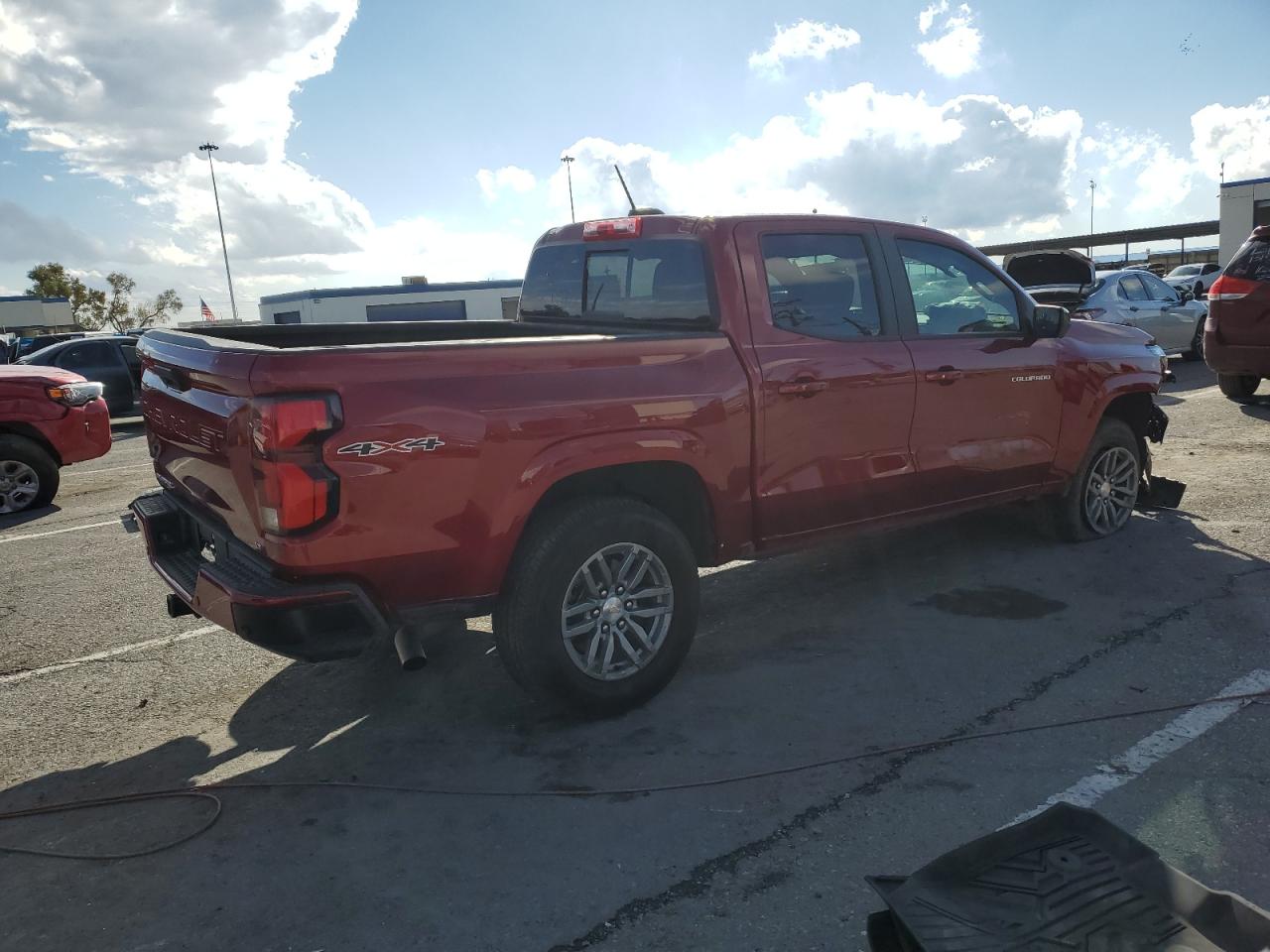 VIN 1GCPTCEK4P1263579 2023 CHEVROLET COLORADO no.3