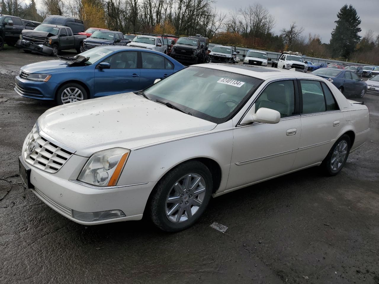 2010 Cadillac DTS - Image 1