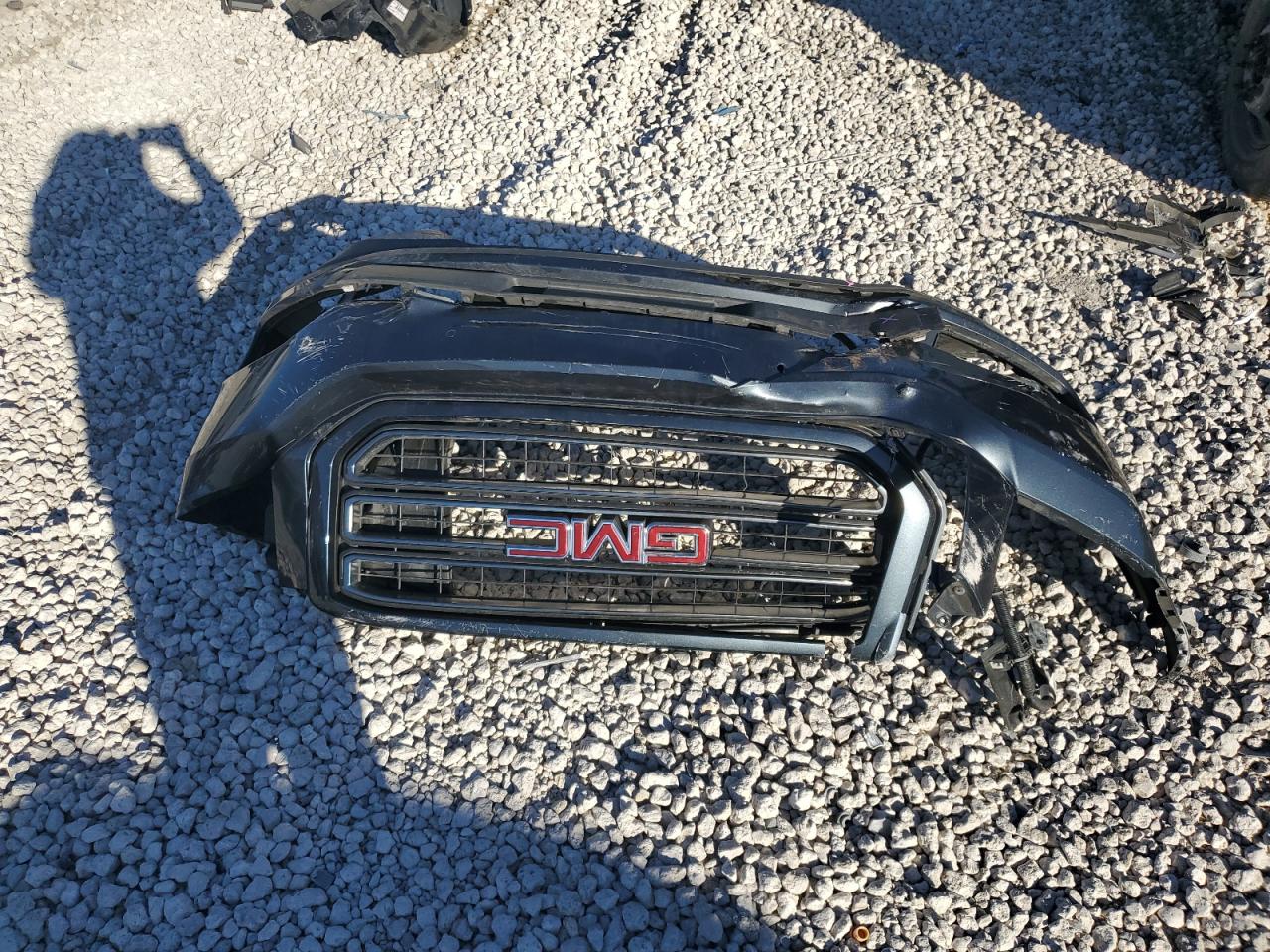 2019 GMC Yukon - Image 13