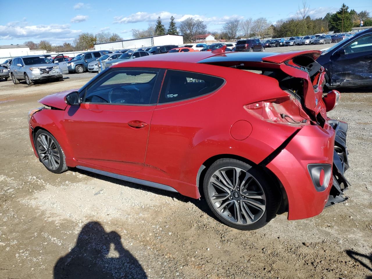 2016 Hyundai Veloster - Image 2