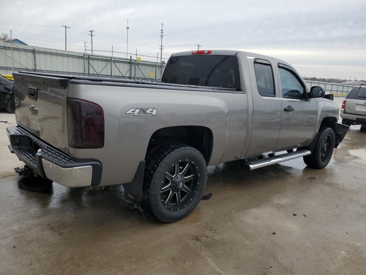 2012 Chevrolet Silverado - Image 3