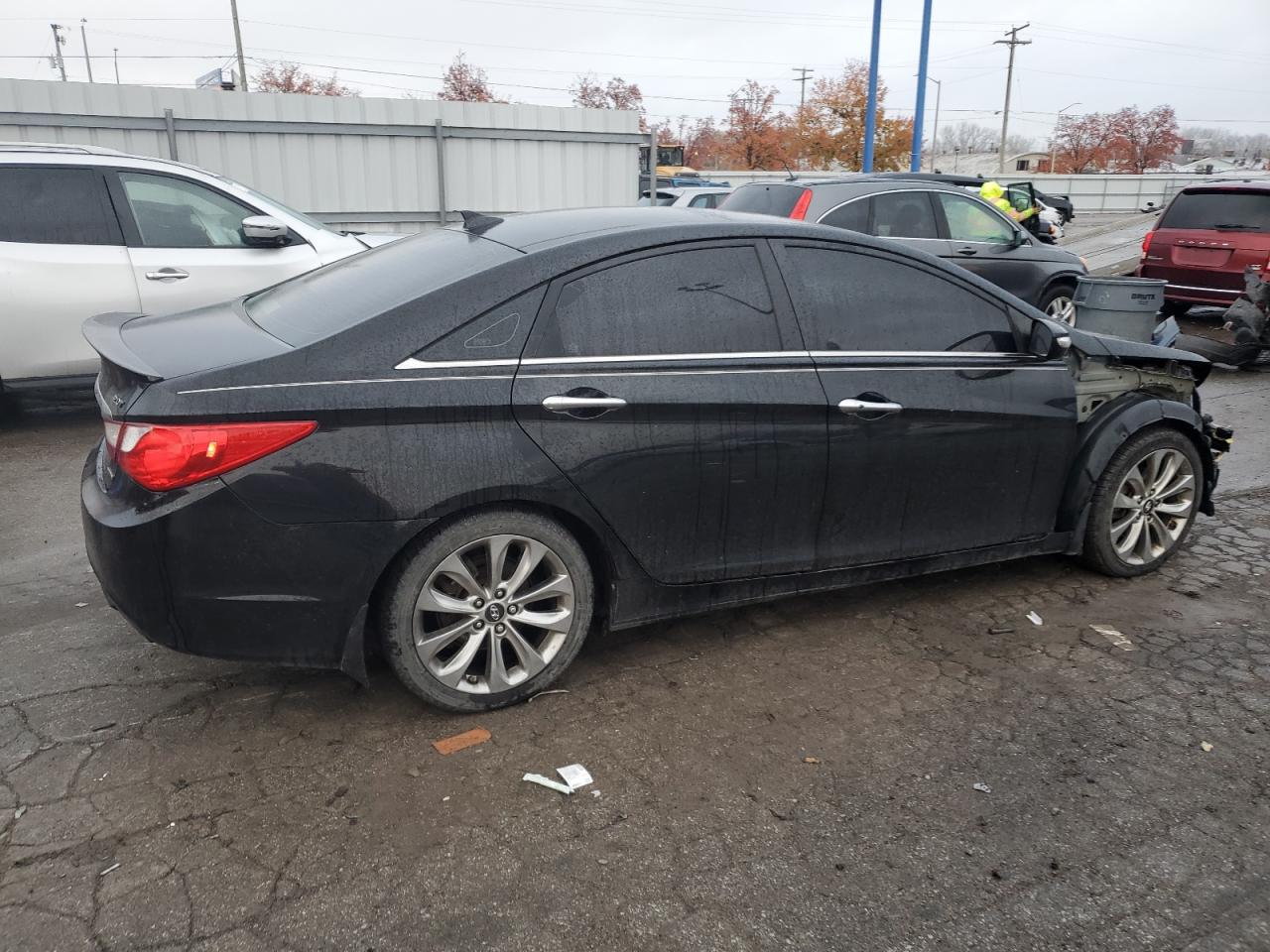 2012 Hyundai Sonata - Image 3