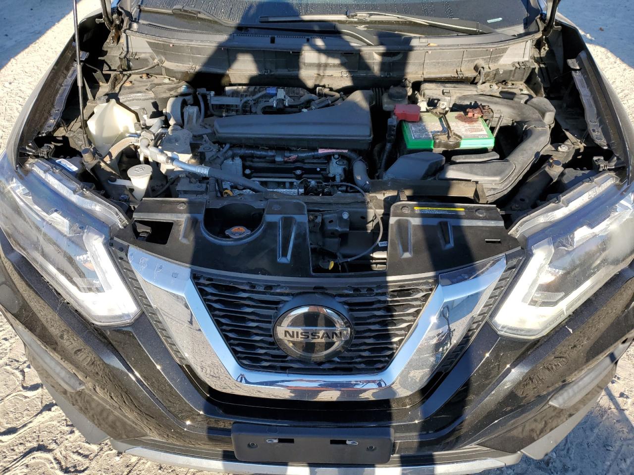 2018 Nissan Rogue - Image 12