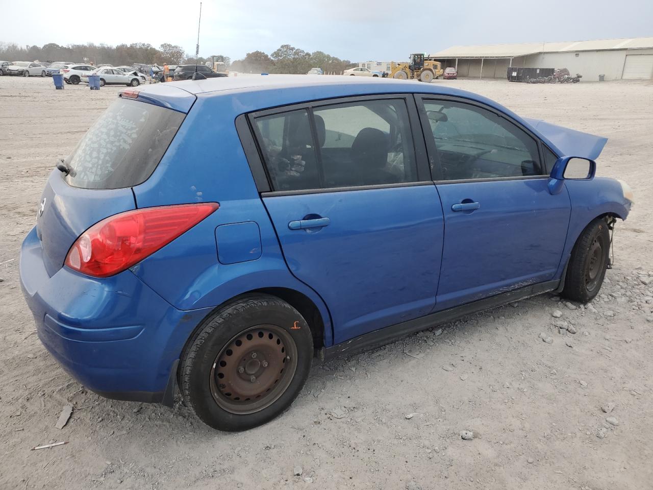 2009 Nissan Versa - Image 3