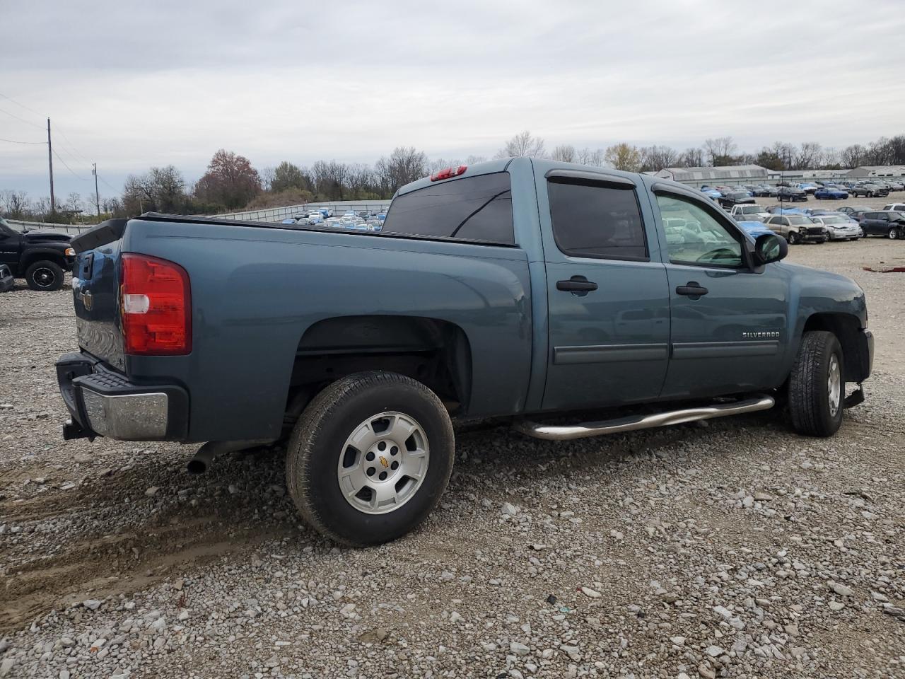 2010 Chevrolet Silverado - Image 3