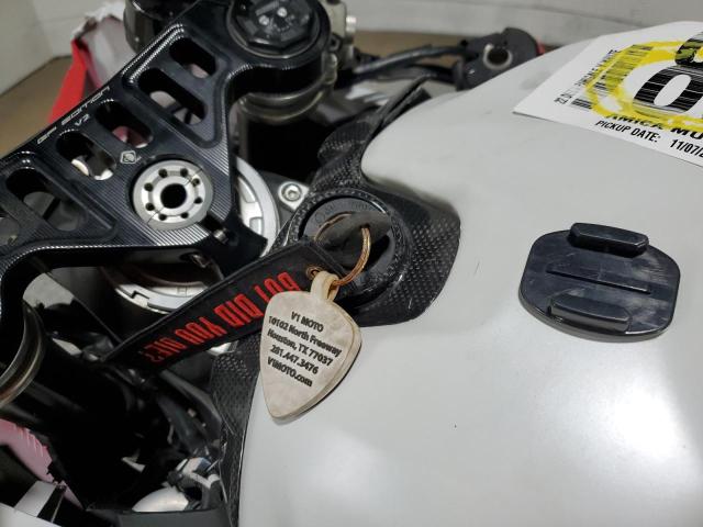 2022 DUCATI PANIGALE V2