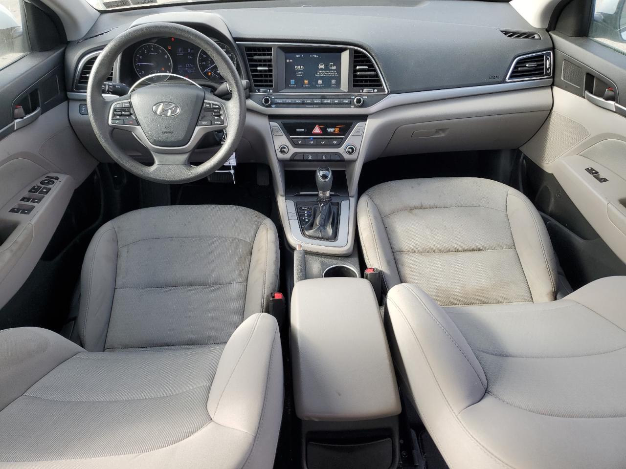 2017 Hyundai Elantra - Image 8