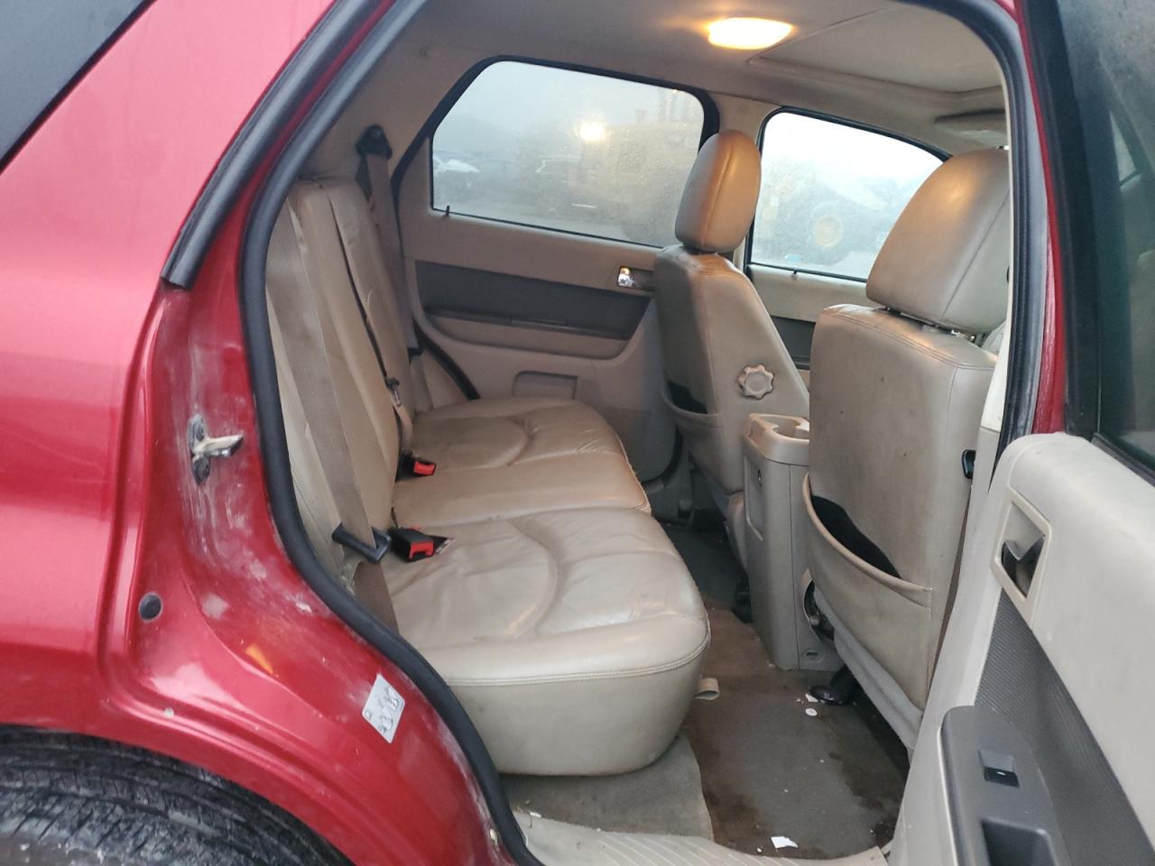 2010 Mercury Mariner - Image 11