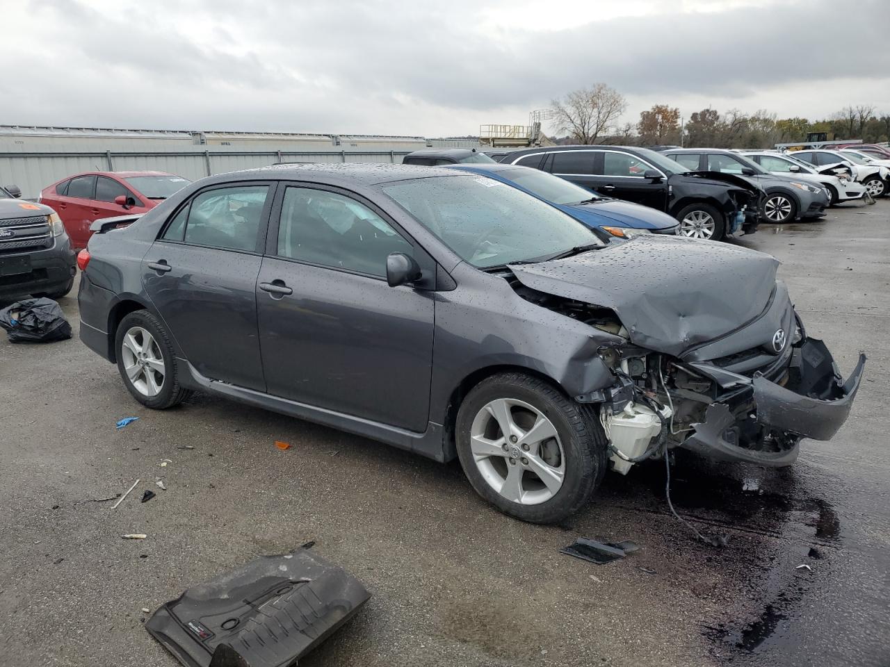 VIN 5YFBU4EE4DP221802 2013 TOYOTA COROLLA no.4