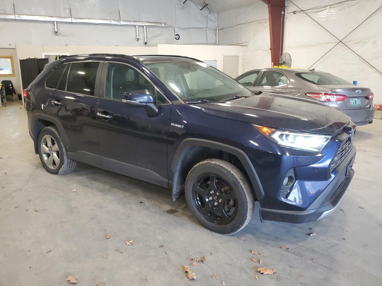 2019 Toyota RAV 4 - Image 4