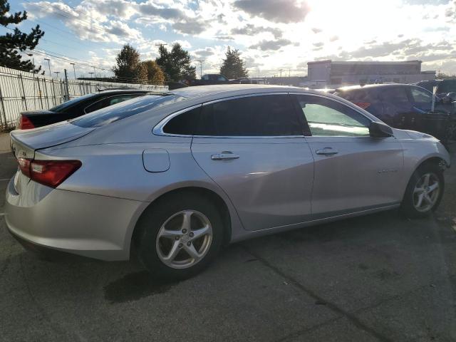 Sedans CHEVROLET MALIBU 2016 Srebrny