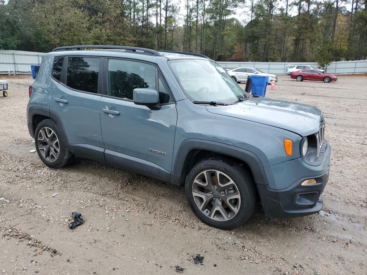 2017 Jeep Renegade - Image 4