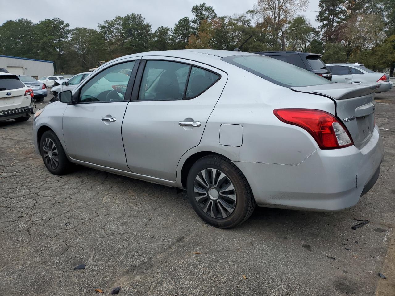 VIN 3N1CN7AP0JK408384 2018 NISSAN VERSA no.2