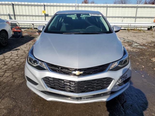  CHEVROLET CRUZE 2017 Srebrny