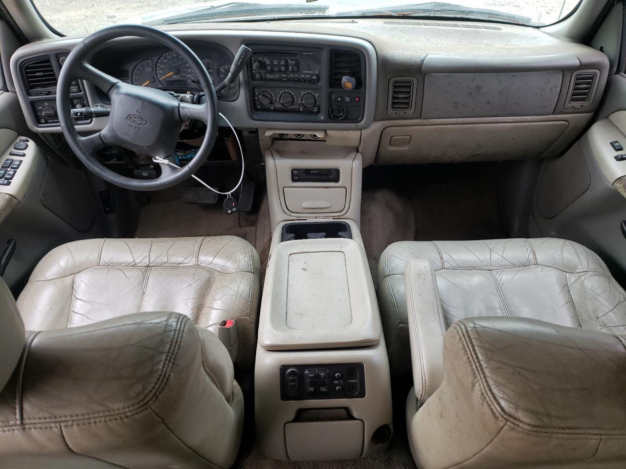 2000 Chevrolet Suburban K1500 VIN: 3GNFK16T2YG186019 Lot: 80008534