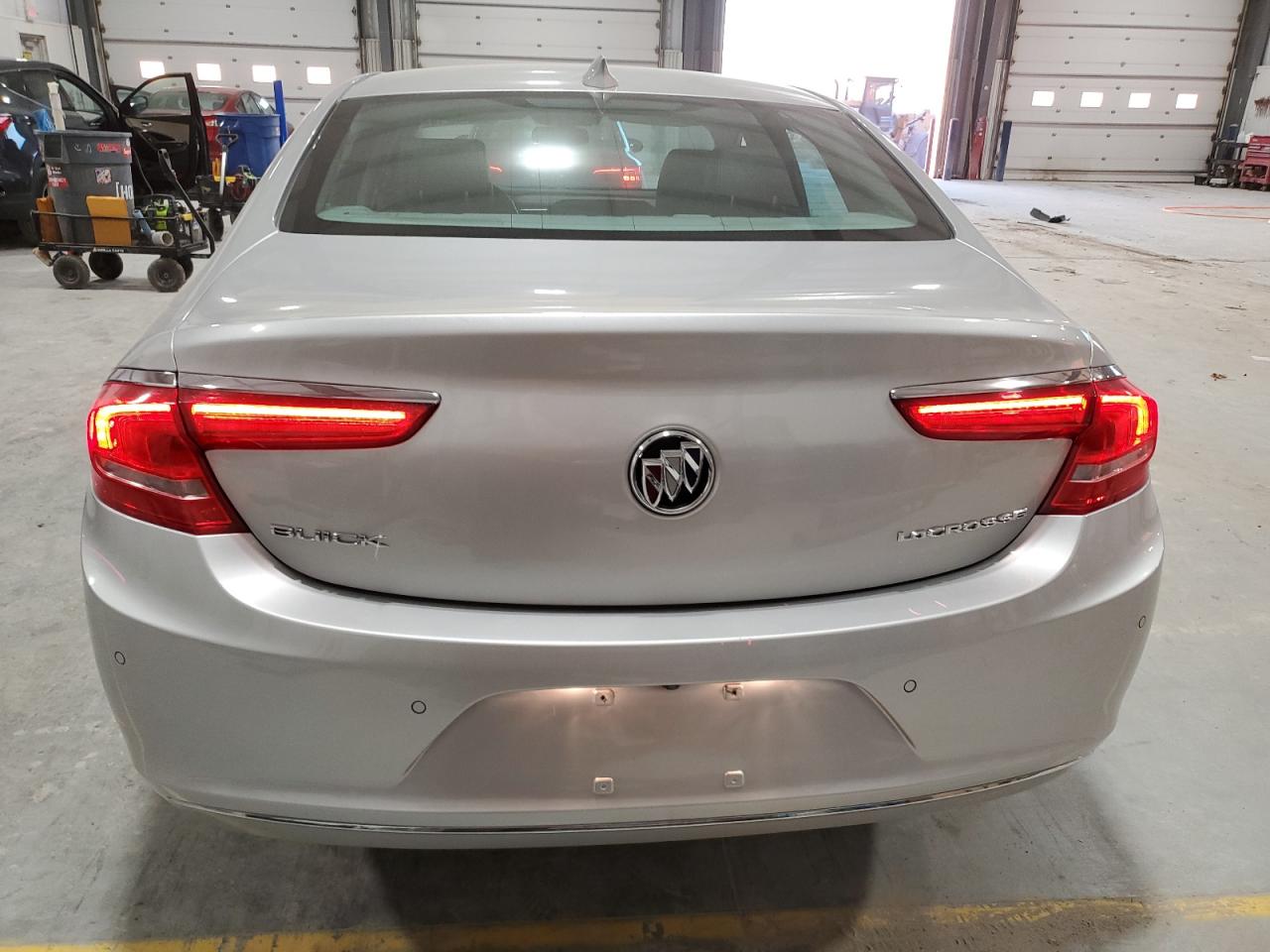 2018 Buick Lacrosse Essence VIN: 1G4ZP5SZ9JU118081 Lot: 82045714
