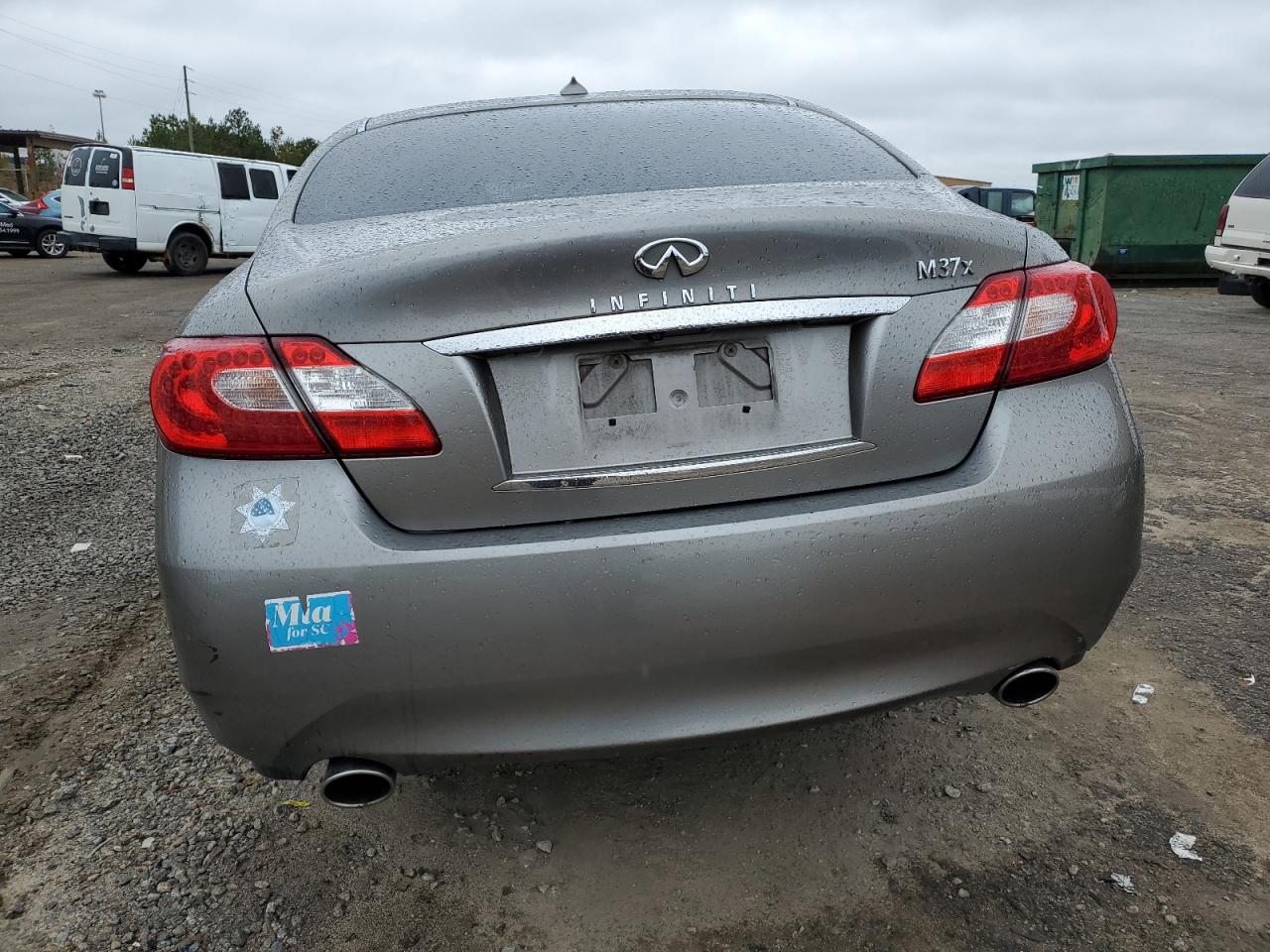 2012 Infiniti M - Image 6