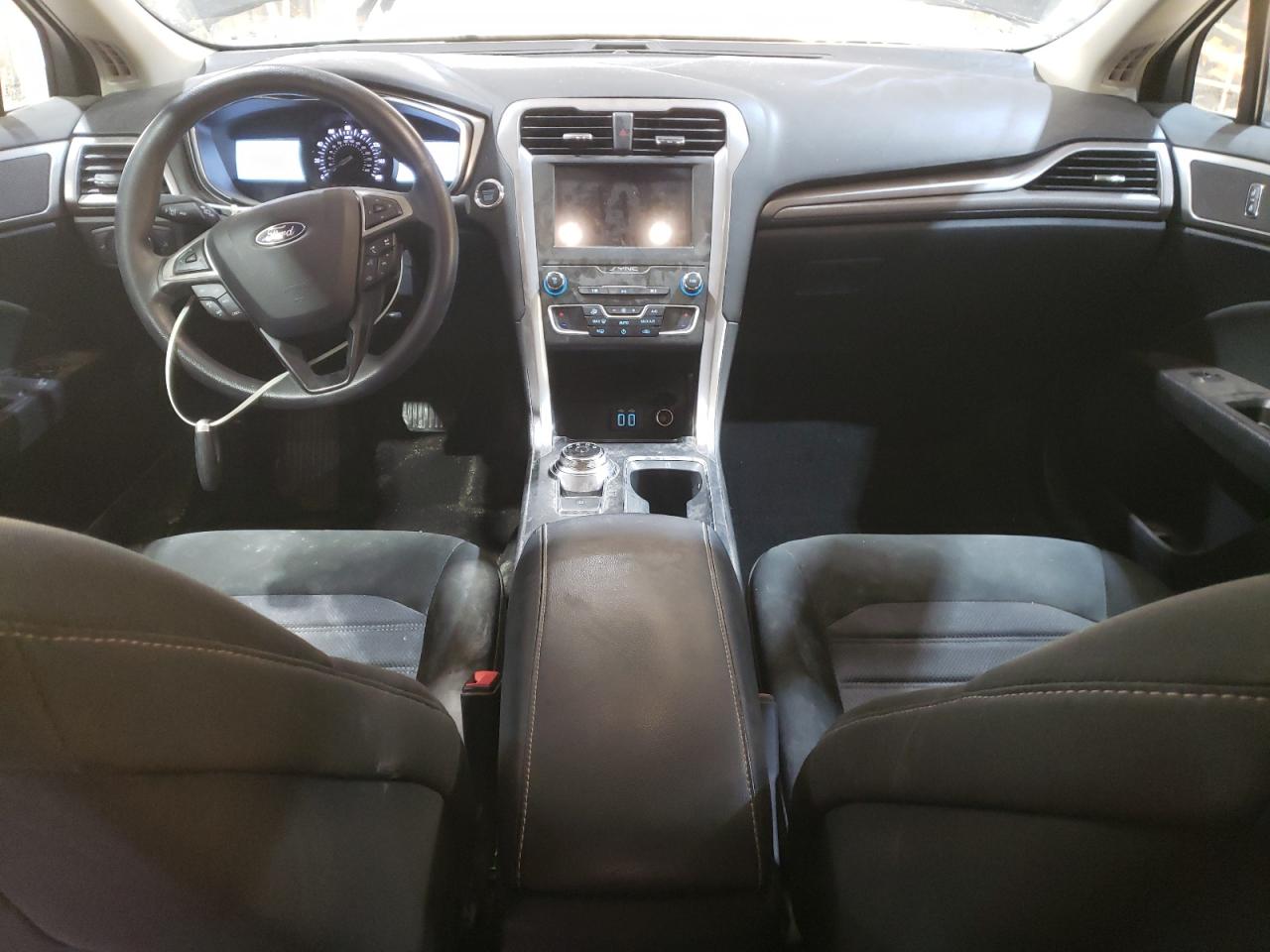 2020 Ford Fusion - Image 8