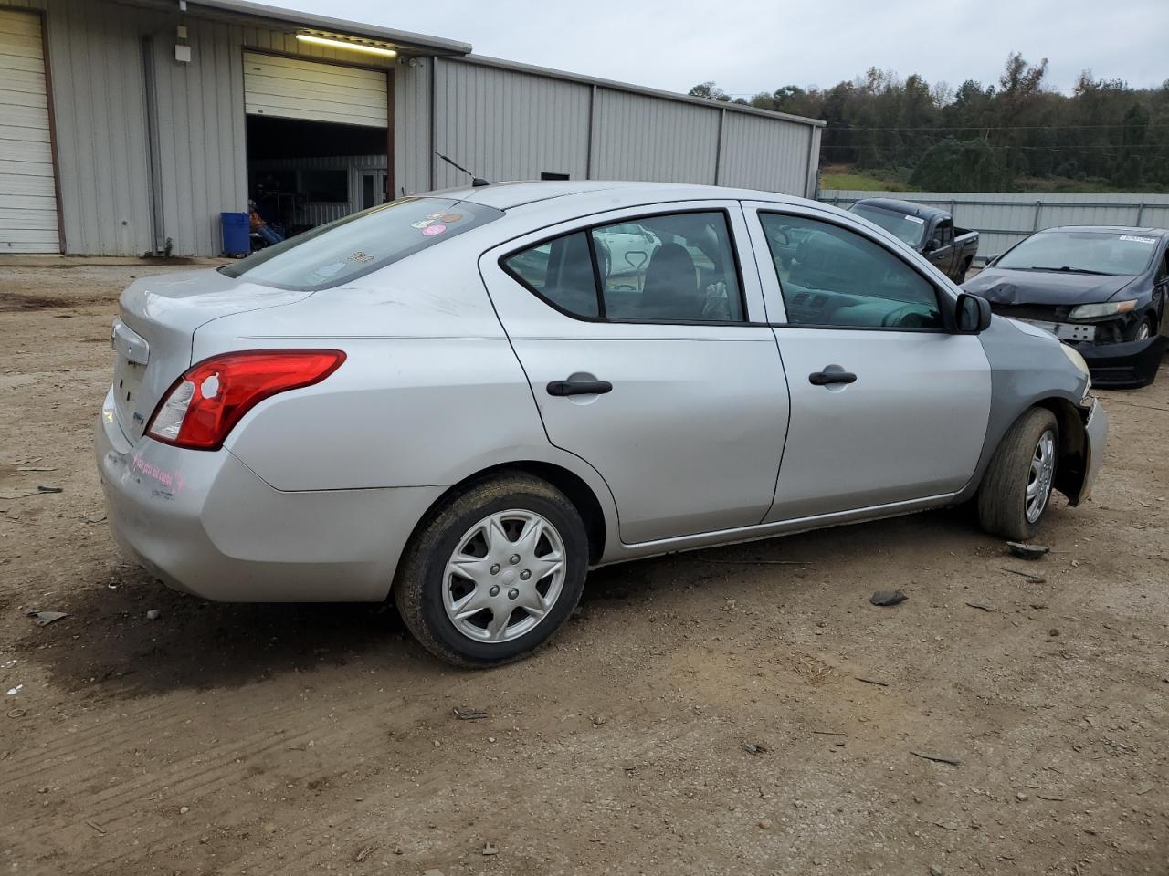 VIN 3N1CN7AP2DL886644 2013 NISSAN VERSA no.3